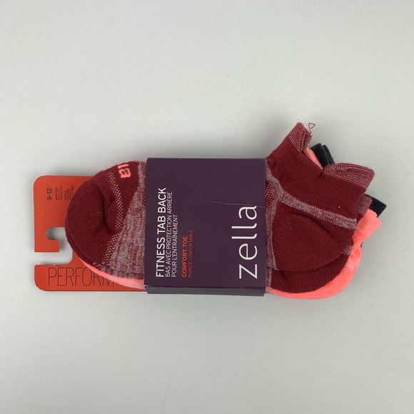 ZELLA Fitness' Tab Back Socks